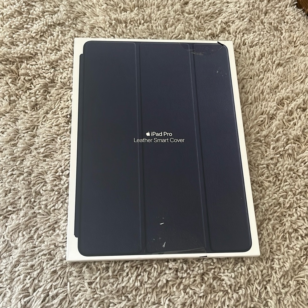 Apple iPad Pro leather cover - Picture 1 of 2
